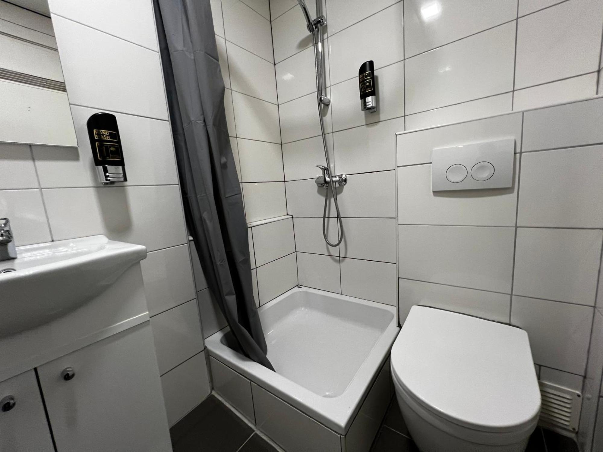 Budget Trianon Hotel Амстердам Екстериор снимка