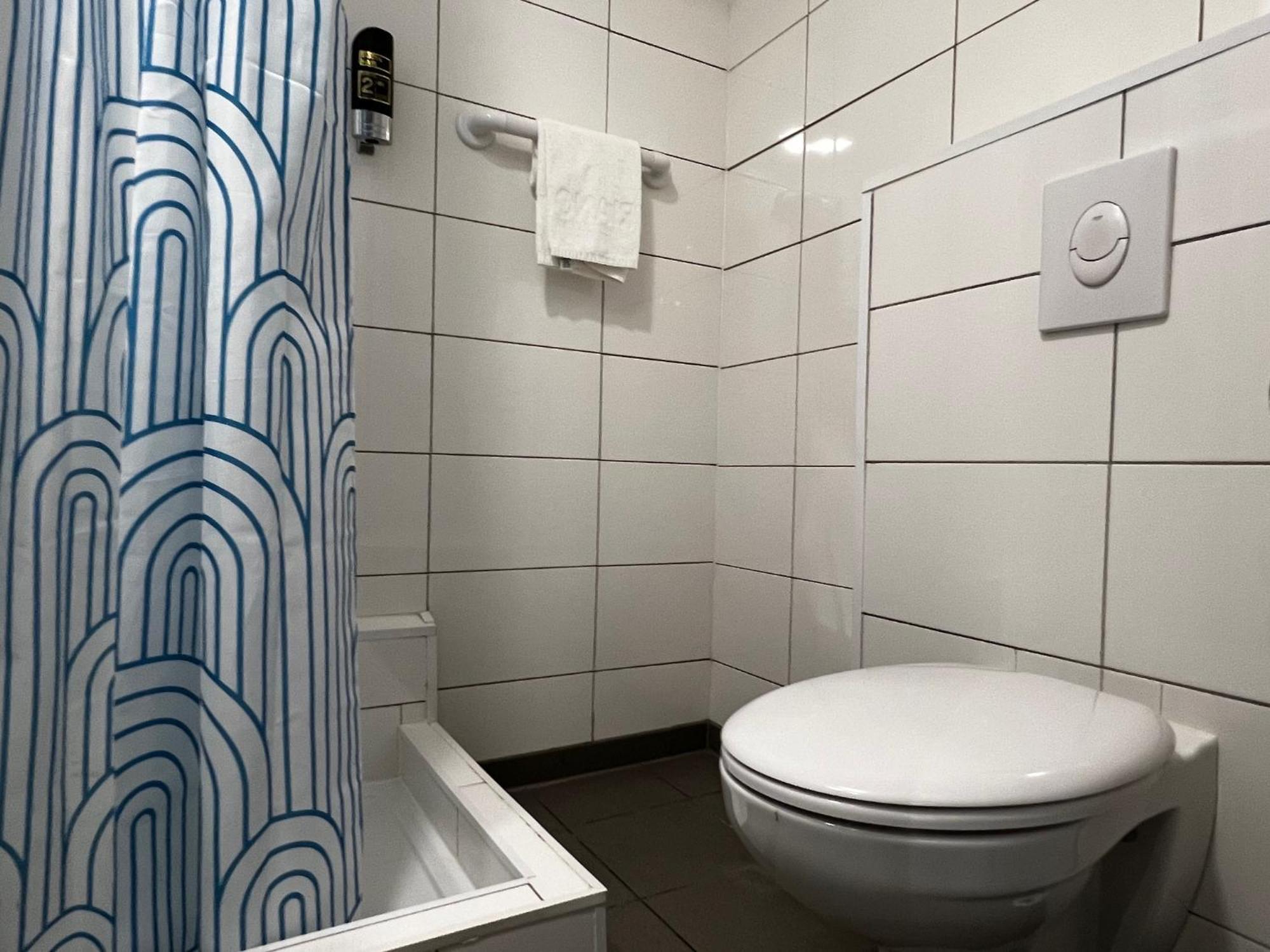 Budget Trianon Hotel Амстердам Екстериор снимка