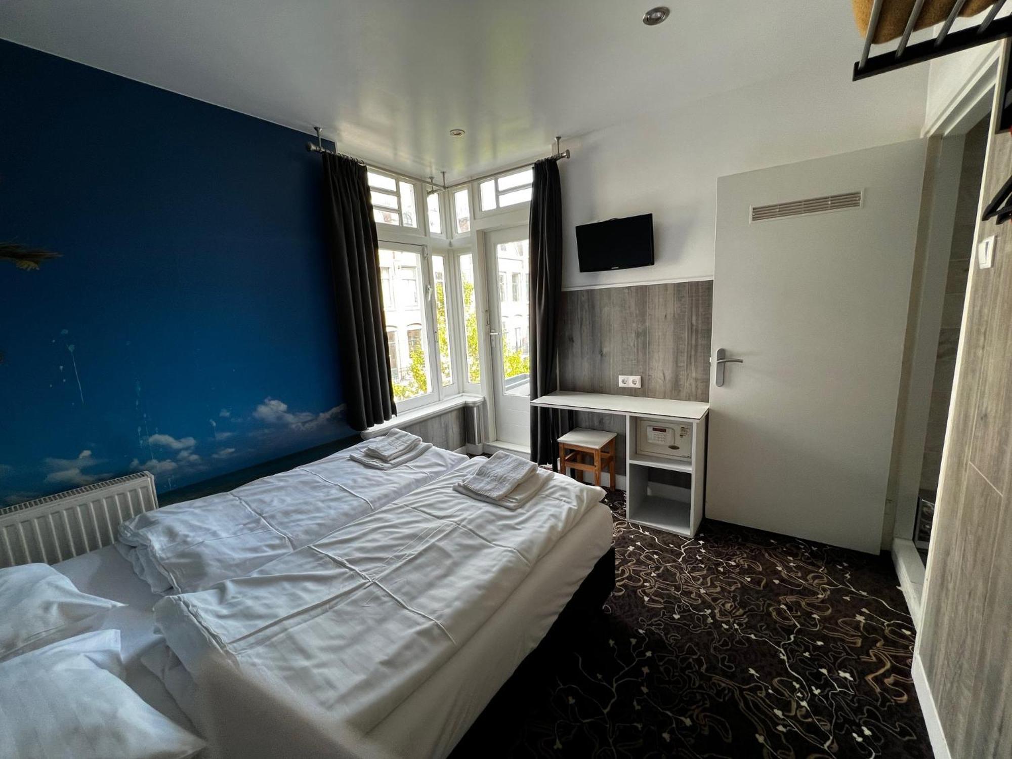 Budget Trianon Hotel Амстердам Екстериор снимка