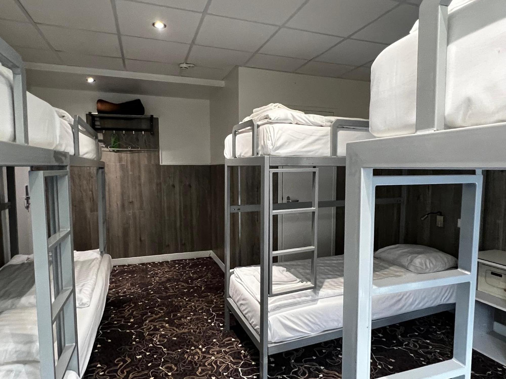 Budget Trianon Hotel Амстердам Екстериор снимка