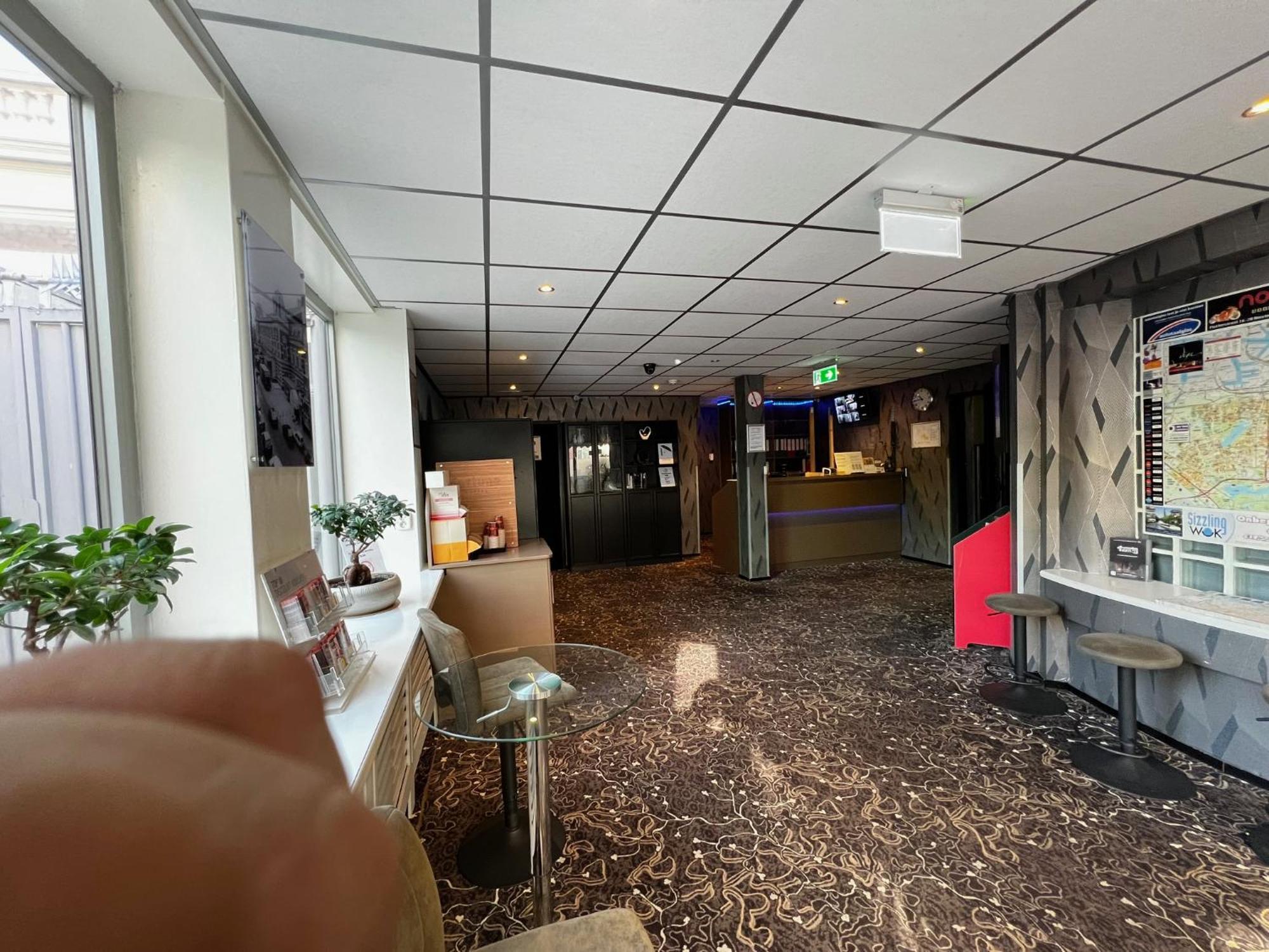 Budget Trianon Hotel Амстердам Екстериор снимка