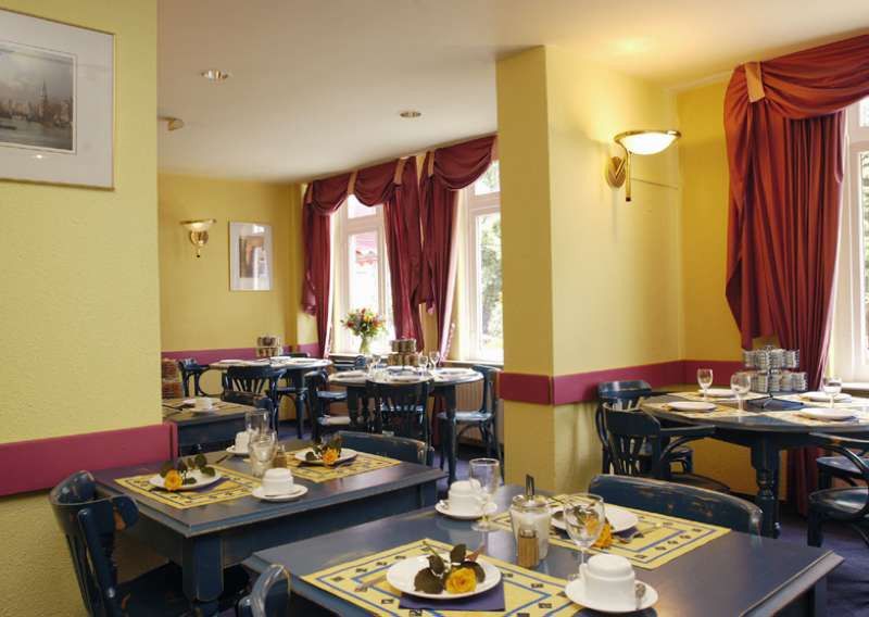 Budget Trianon Hotel Амстердам Екстериор снимка